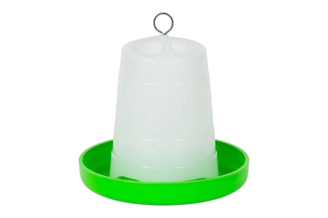 Showmaster Green & White Poultry Feeder 1.5kg