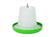 Showmaster Green & White Poultry Feeder 3kg