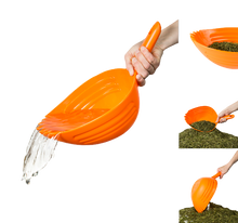 SKUPS Shark feed scoops in assorted colours